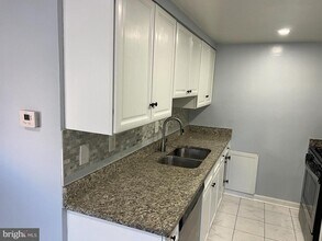 15019 Ashdale Cir in Woodbridge, VA - Building Photo - Building Photo