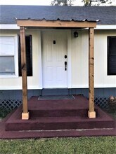 903 N Valderas St in Angleton, TX - Building Photo - Building Photo