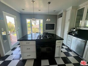 4209 E Theresa St in Long Beach, CA - Building Photo - Building Photo