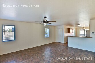 1561 Maddison Cir in San Tan Valley, AZ - Building Photo - Building Photo