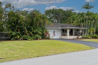 8745 SW 182nd Terrace in Palmetto Bay, FL - Building Photo - Building Photo