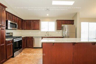 13986 W Maui Ln in Surprise, AZ - Building Photo - Building Photo