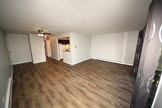 8624 Shagbark Ct in Orland Park, IL - Building Photo - Building Photo