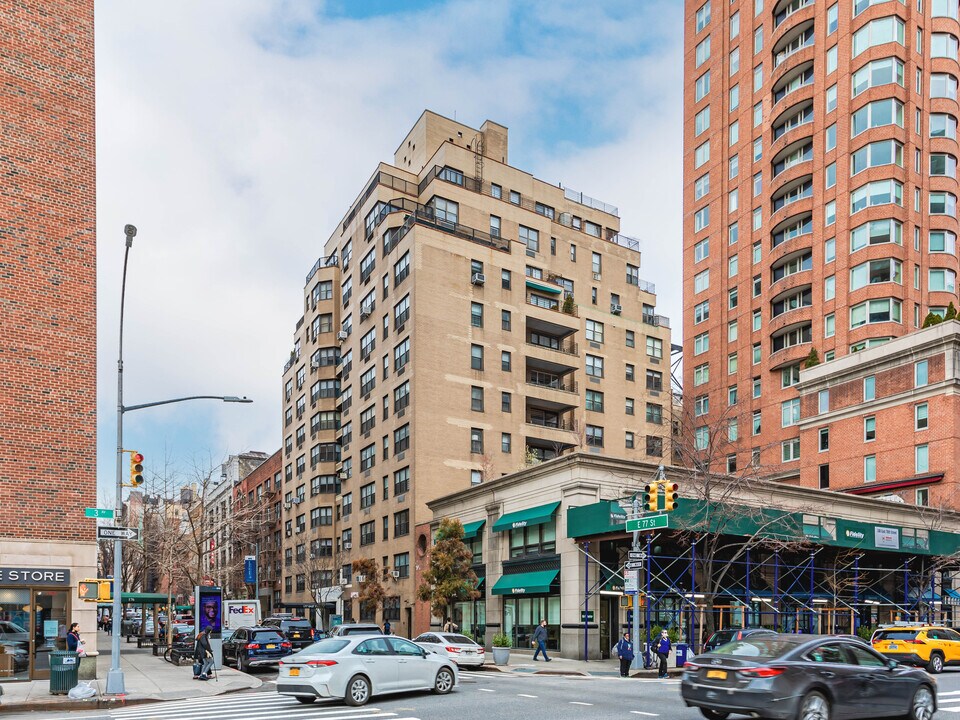 177 E 77th St in New York, NY - Foto de edificio