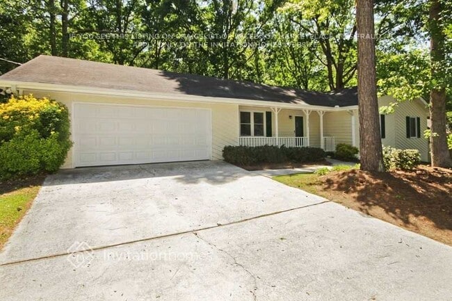 property at 3155 Arden Way SW