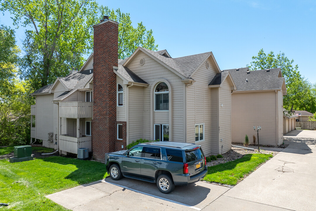 Aspen Ridge Condominiums in Ankeny, IA - Building Photo