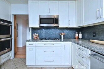 14018 Hesby St in Los Angeles, CA - Building Photo - Building Photo