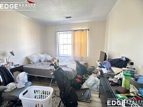 203 Lake Shore Rd, Unit 2 in Boston, MA - Building Photo - Building Photo