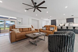 4193 Hyacinth Cir N in Palm Beach Gardens, FL - Foto de edificio - Building Photo