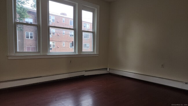 256 Mather St in Hartford, CT - Building Photo - Building Photo