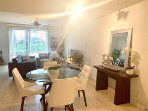 1521 Veracruz Ln in Weston, FL - Building Photo - Building Photo