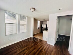 419 4th St N in St. Petersburg, FL - Building Photo - Building Photo