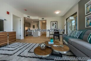 40 Malvern St, Unit 307 in Boston, MA - Building Photo