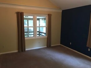 9 Shadowwood Cir in Monroe, CT - Building Photo - Building Photo
