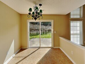 401 Citronelle Dr in Woodstock, GA - Foto de edificio - Building Photo