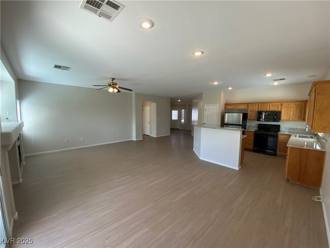 2754 Grande Valley Dr in Las Vegas, NV - Building Photo - Building Photo