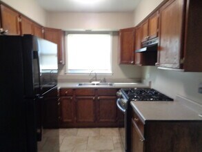 8149 83rd Pl in Justice, IL - Building Photo - Building Photo