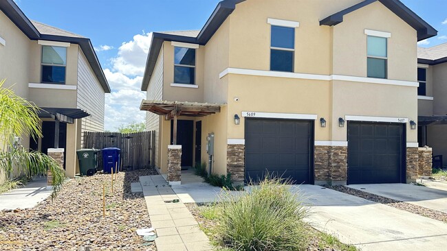 5609 Montevista Dr in Laredo, TX - Building Photo - Building Photo