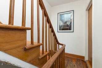 204 Christopher Columbus Dr in Jersey City, NJ - Building Photo - Building Photo