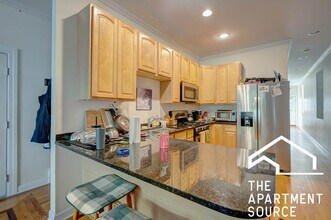3739 N Sheffield Ave, Unit 1 in Chicago, IL - Building Photo - Building Photo