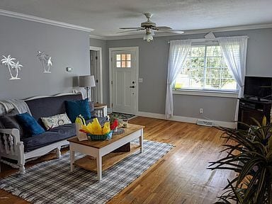 property at 710 Ribaut Rd