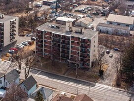 175 Bloor St W in Oshawa, ON - Building Photo