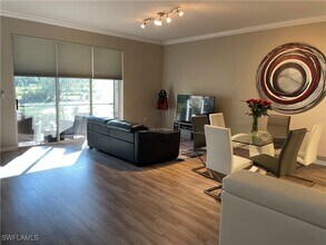 2382 Heydon Cir E in Naples, FL - Building Photo - Building Photo