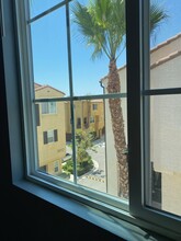 5091 Tranquil Way in Oceanside, CA - Foto de edificio - Building Photo