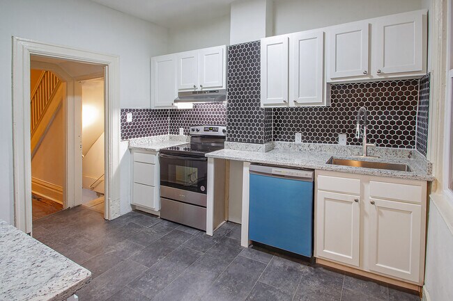 206 Center St in Pittsburgh, PA - Foto de edificio - Building Photo