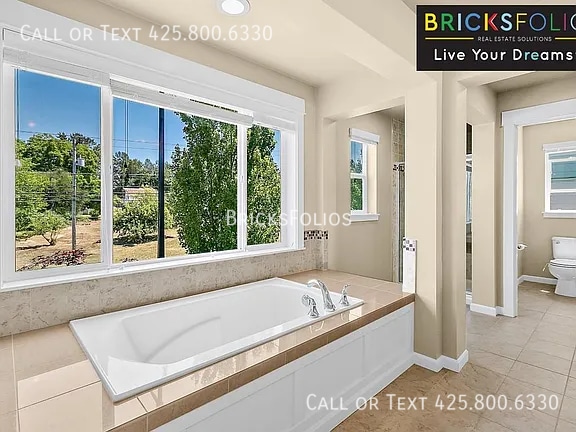 814 Mount Baker Pl NE in Renton, WA - Building Photo - Building Photo