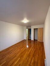 59-09 48th Ave, Unit 3 in Queens, NY - Building Photo - Building Photo