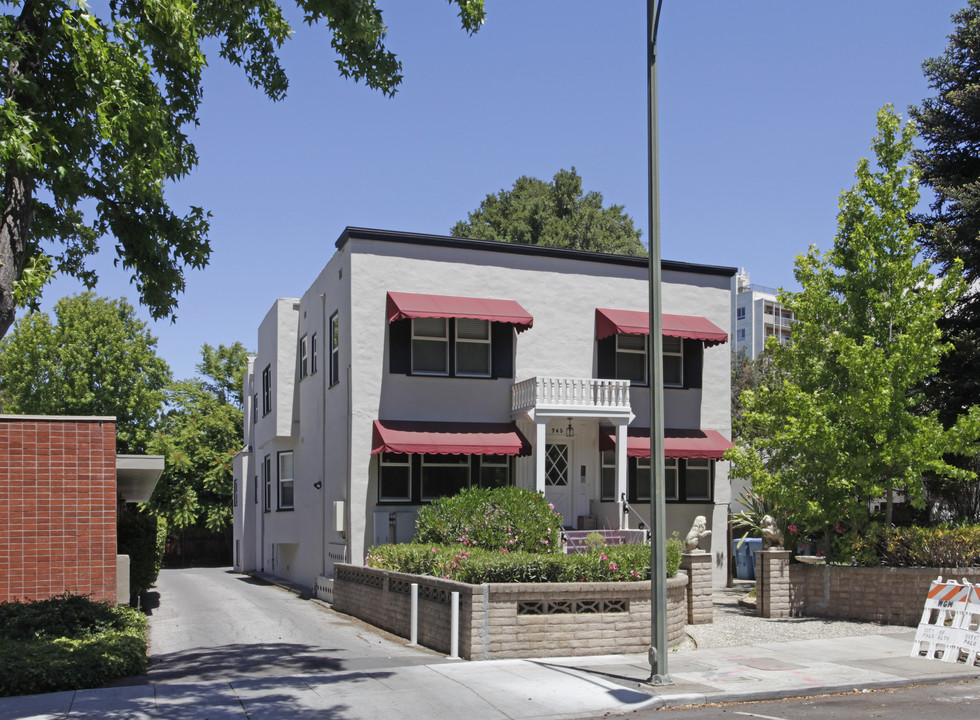 745 Cowper St in Palo Alto, CA - Building Photo