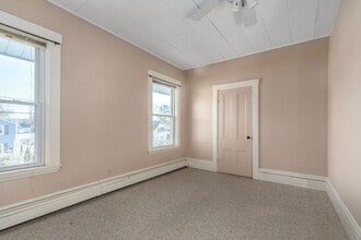 366 Commercial St in Braintree, MA - Building Photo - Building Photo