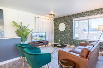 13043 Mountain Crest Cir-Unit -ID1249904P in Draper, UT - Building Photo - Building Photo