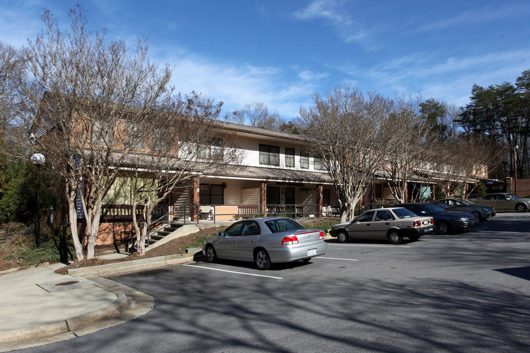 Stoneridge in Greensboro, NC - Building Photo