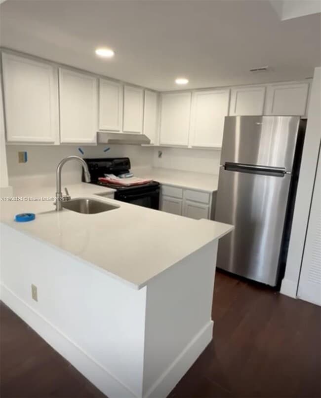 714 Executive Center Dr in West Palm Beach, FL - Building Photo - Building Photo