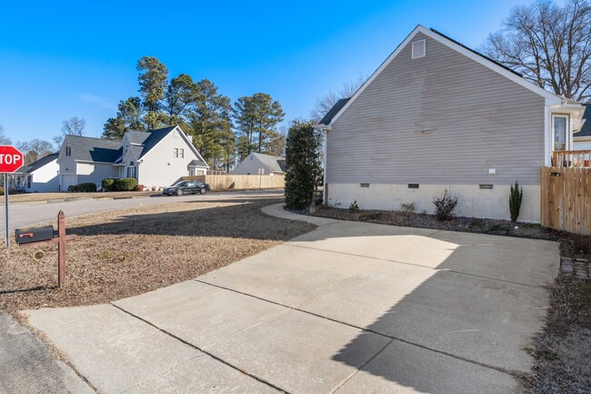 3400 Neptune Dr in Raleigh, NC - Building Photo - Building Photo