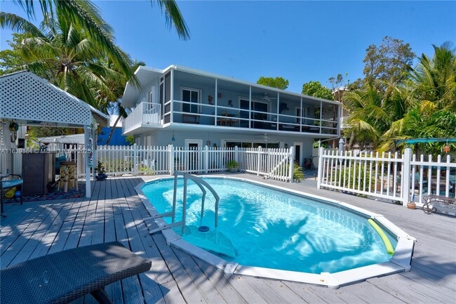 130 Plantation Ave in Tavernier, FL - Building Photo - Building Photo