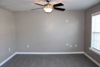 110 Apache Trail in Havelock, NC - Building Photo - Building Photo