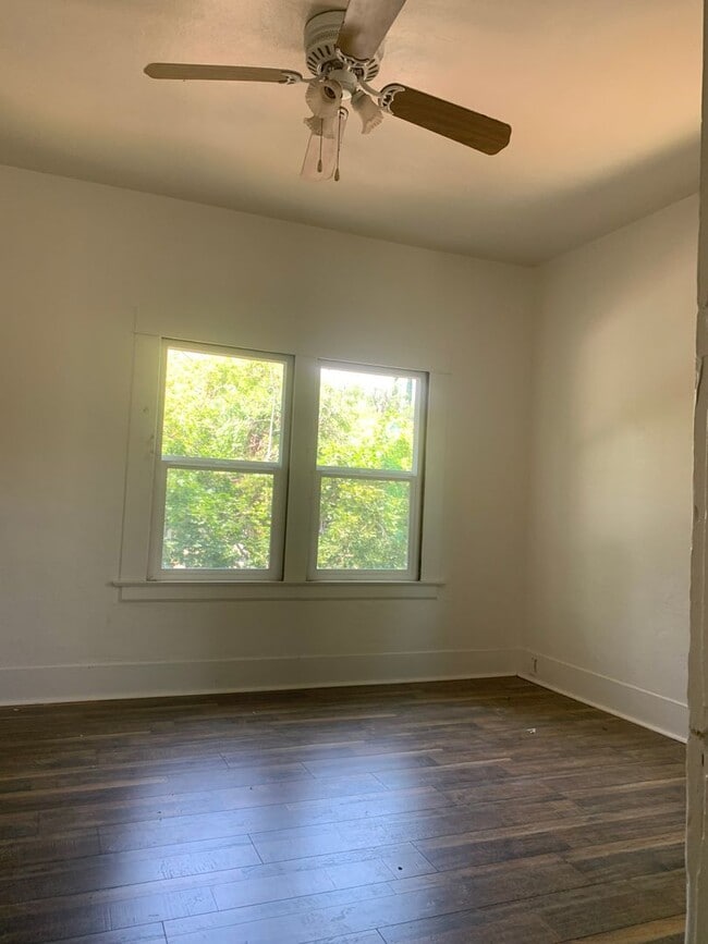 property at 1164 Magnolia Ave