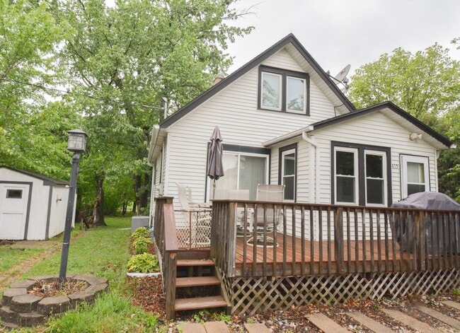 property at 415 10th St NW