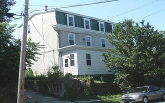 323-325 Fountain St in Philadelphia, PA - Building Photo