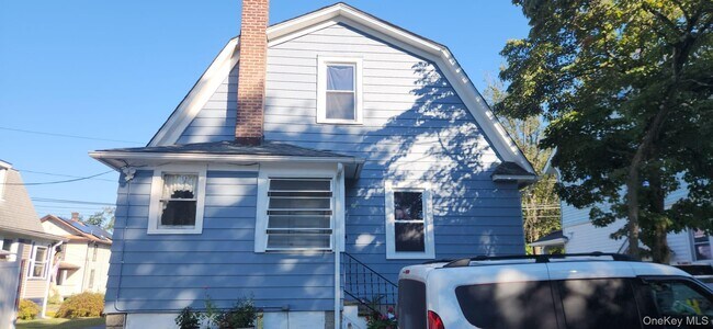 124 Corlies Ave in Poughkeepsie, NY - Building Photo - Building Photo