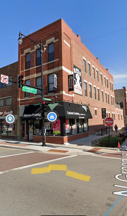 1461 W Fullerton Ave, Unit 2 F in Chicago, IL - Building Photo