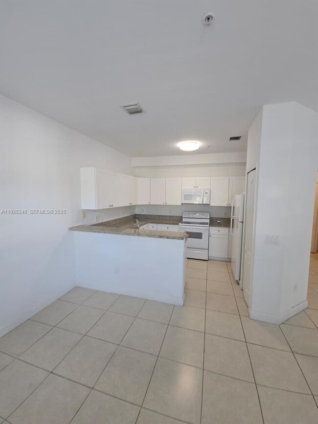 4415 SW 160th Ave in Miramar, FL - Building Photo - Building Photo