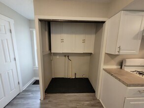 3220 E University Ave in Des Moines, IA - Building Photo - Building Photo