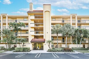 2455 Lindell Blvd in Delray Beach, FL - Building Photo