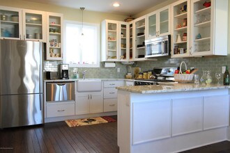 42 Valentine St in Monmouth Beach, NJ - Building Photo - Building Photo
