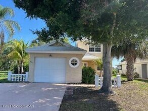 834 Wateroak Dr NE in Palm Bay, FL - Building Photo - Building Photo