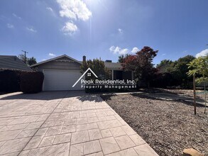 3240 St Mathews Dr in Sacramento, CA - Building Photo - Building Photo